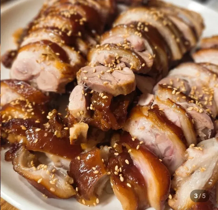 [네이버] 국내산 순살족발 무뼈 300g+새우젓 (5,490원/멤버십무료)