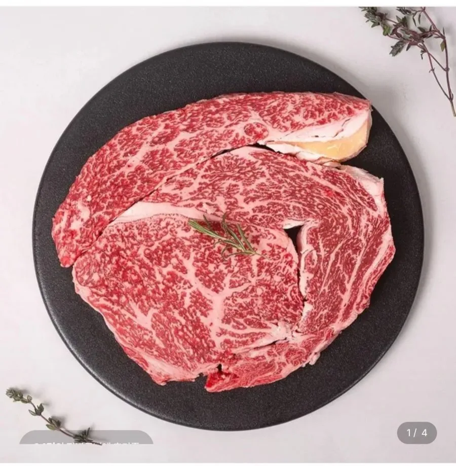 [롯데온] 한우 투뿔 등심 200g (22,890원/무료)